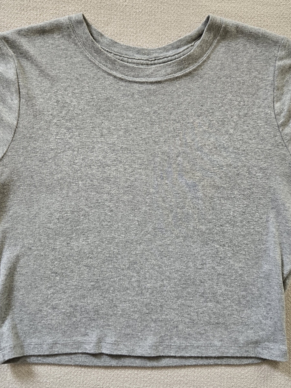 Hollister Must Have Collection Grey Baby Tee Crop Top L